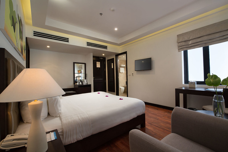 Combo Nha Trang 3N2D - Khách sạn LegendSea Hotel 4 sao