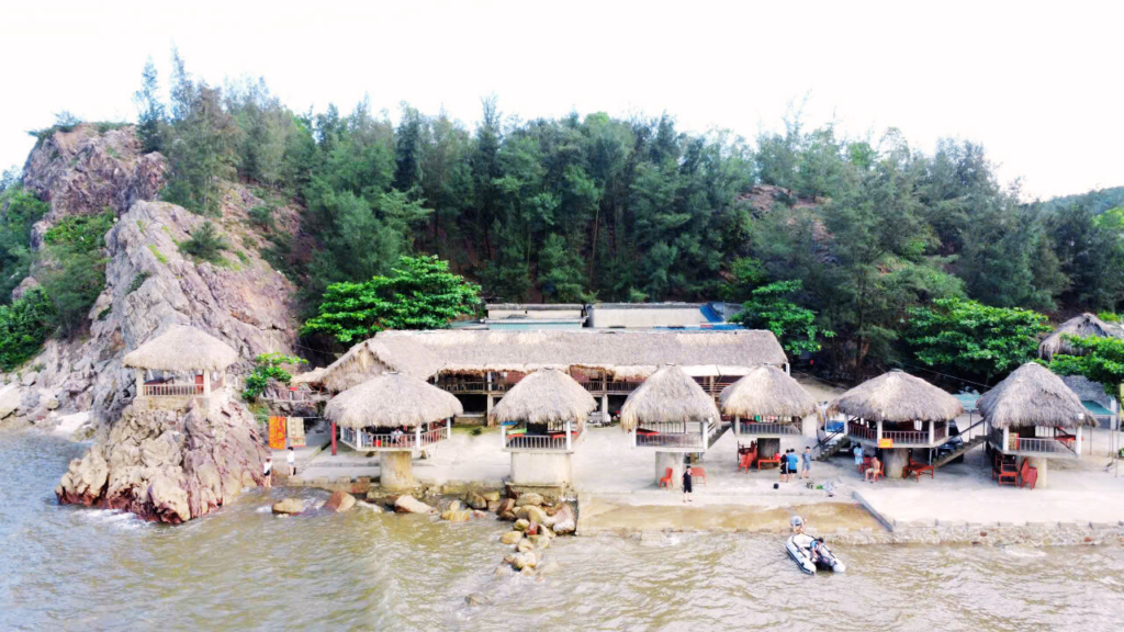 Nhà Hàng Hải Hòa